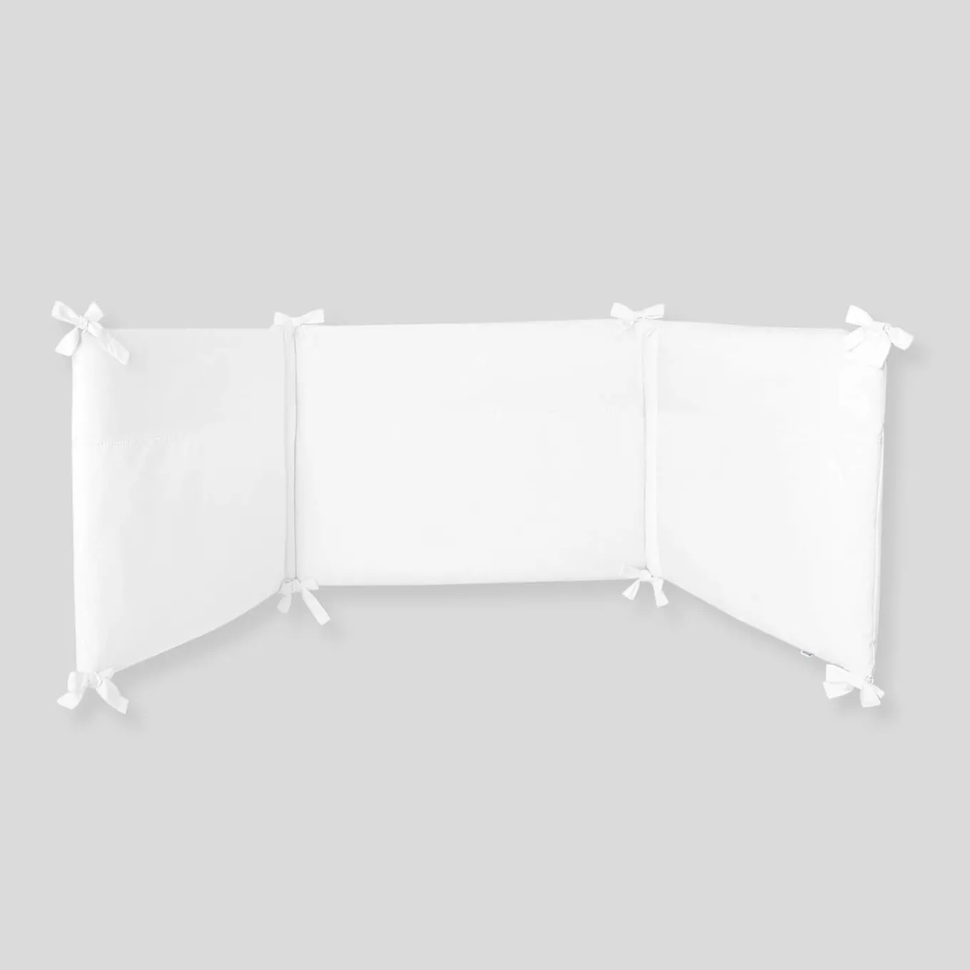 Tour de lit brodé à la main - blanc jacadi